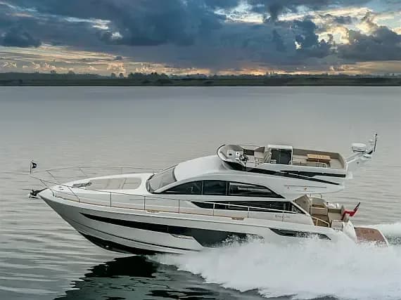 Fairline Squadron 50 in Seget Donji / Marina Baotić - Photo 1
