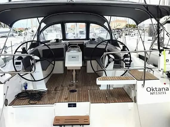 Bavaria C42 in Lefkada / D-Marin Marina Lefkas - image 1
