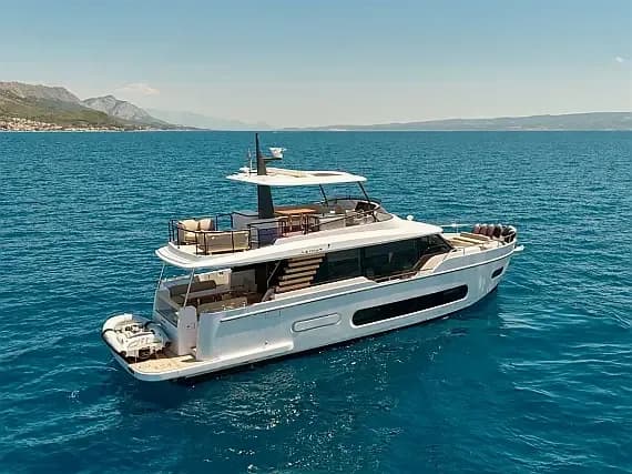 Azimut Magellano 60 in Podstrana / Marina Lav - Photo 1