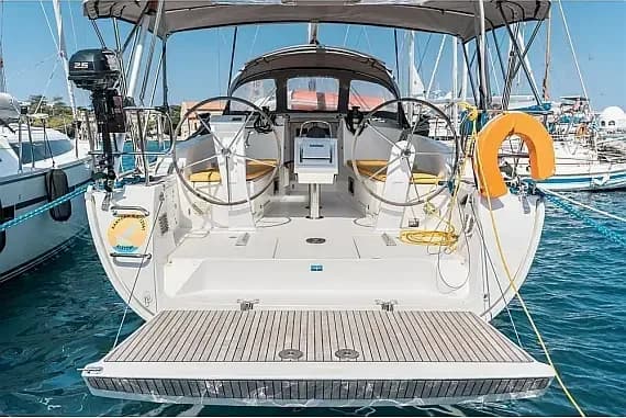 Bavaria 41 Cruiser in Rhodes New Marina - Photo 1