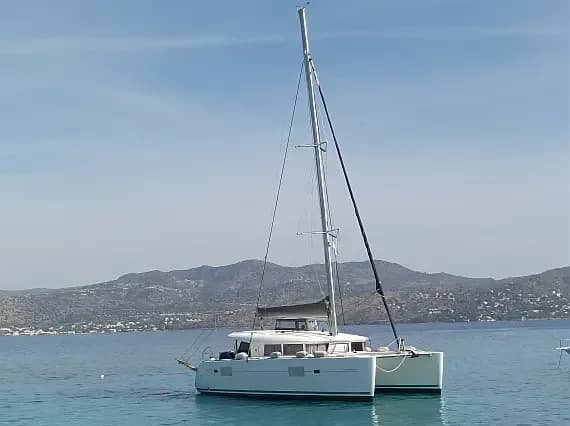 Lagoon 400 in Nea Peramos - Attica / Nea Peramos - Photo 1