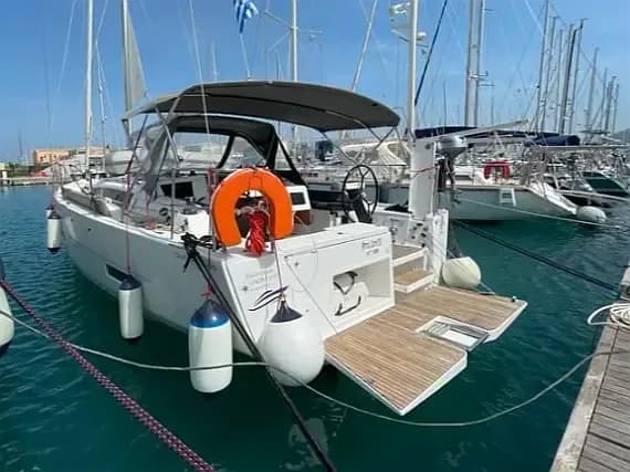 Dufour 390 in Lefkada / D-Marin Marina Lefkas - Photo 1