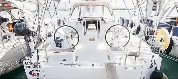 Oceanis 38.1 in Lefkada / Port of Lefkas - Photo 1