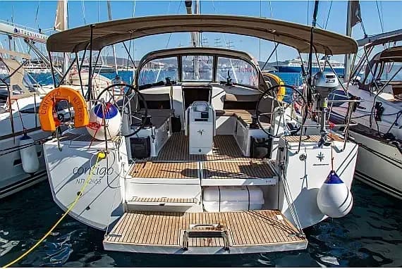Sun Odyssey 490 in Lavrion Main Port - Photo 1