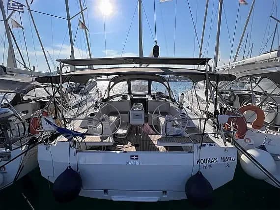 Bavaria C42 in Skopelos / Loutraki Harbour - Photo 1