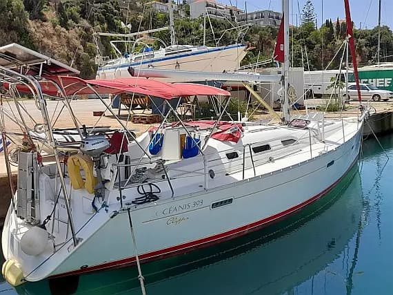 Oceanis 393 in Pilos / Pylos Marina - image 1