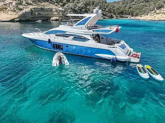 Azimut 64 in Mallorca / Palma de Mallorca / Club de Mar - Photo 1