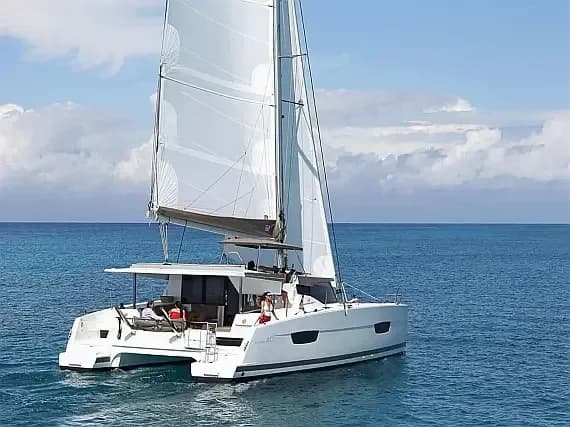 Lucia 40 in Cogolin / Les Marines de Cogolin - Photo 1