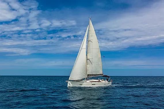 Dufour 460 Grand Large in Sicily / Palermo / La Cala (Porto Palermo) - Photo 1