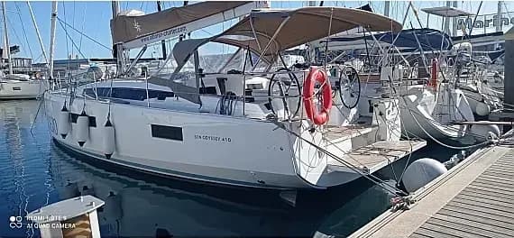 Sun Odyssey 410 in Mallorca / Palma de Mallorca / La Lonja Marina Charter - Photo 1