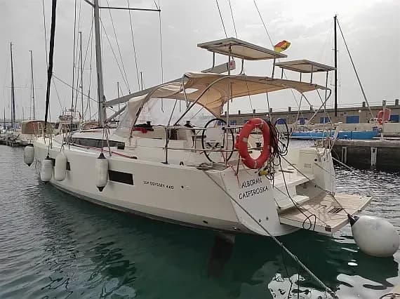 Sun Odyssey 440 in Tenerife / Las Galletas / Marina del Sur - Photo 1