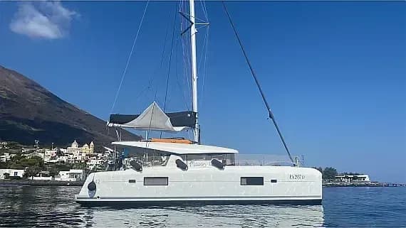 Lagoon 42 in Sicily / Capo d'Orlando Marina - Photo 1