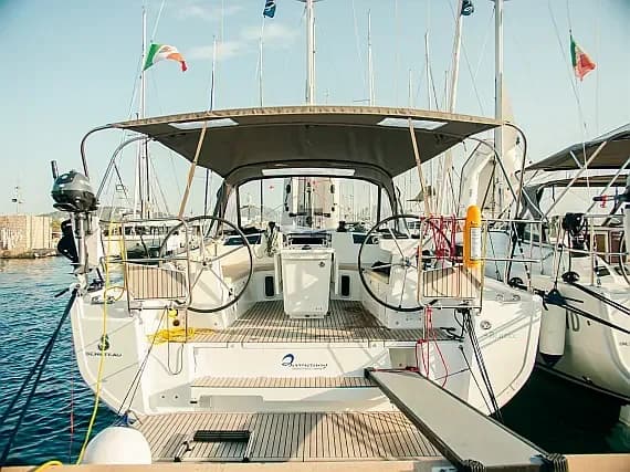Oceanis 40.1 in Sardinia / Portisco / Marina di Portisco - Photo 1