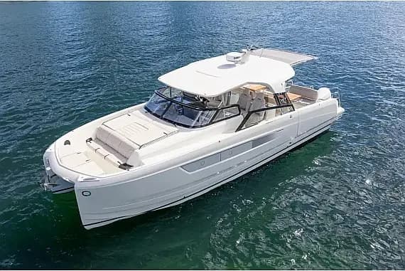 Yot 36 in Sicily / Capo d'Orlando Marina - image 1