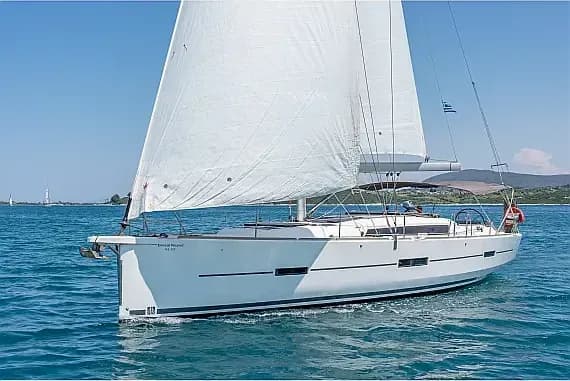 Dufour 460 Grand Large in Lefkada / Port of Lefkas - Photo 1