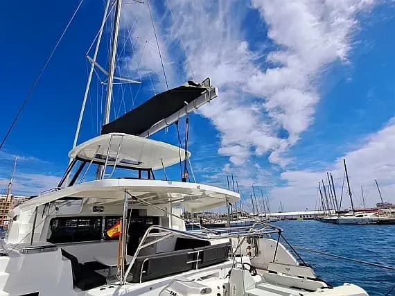 Lagoon 46 in Guadeloupe / Pointe-à-Pitre / Marina Bas-du-Fort - Photo 1