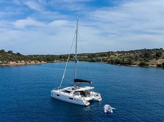 Lagoon 42 in Porto Heli - Photo 1