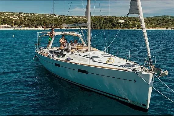Oceanis 45 in Šibenik / D-Marin Marina Mandalina - Photo 1