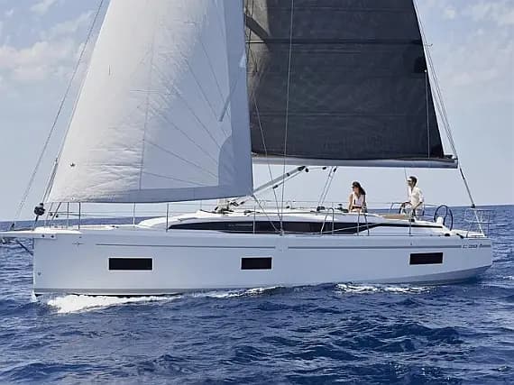 Bavaria 38 in Cogolin / Les Marines de Cogolin - image 1