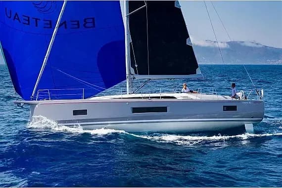 Oceanis 46.1 in Salerno / Marina d'Arechi - Photo 1