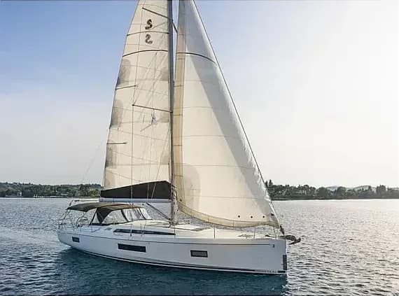 Oceanis 51.1 in Athens / Alimos Marina - Photo 1