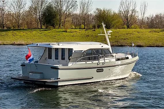 Linssen Grand Sturdy 29.9 Sedan in Mirow / Jachthafen Mirow - image 1