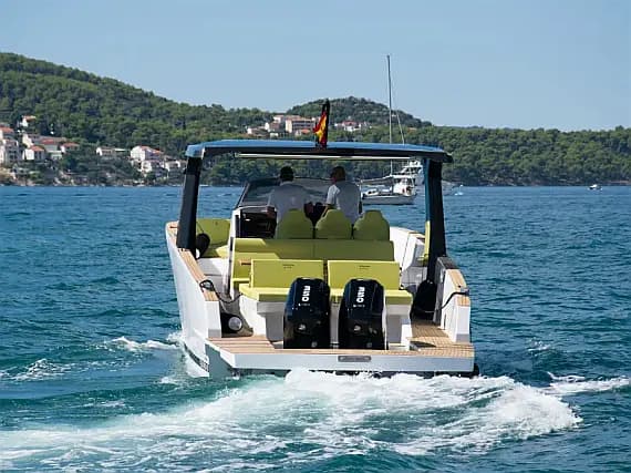 Tesoro T40 in Seget Donji / Marina Baotić - image 1