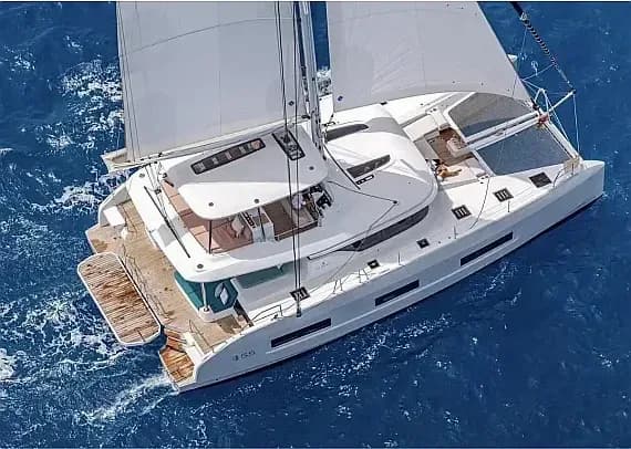 Lagoon 55 in Salerno / Marina d'Arechi - Photo 1