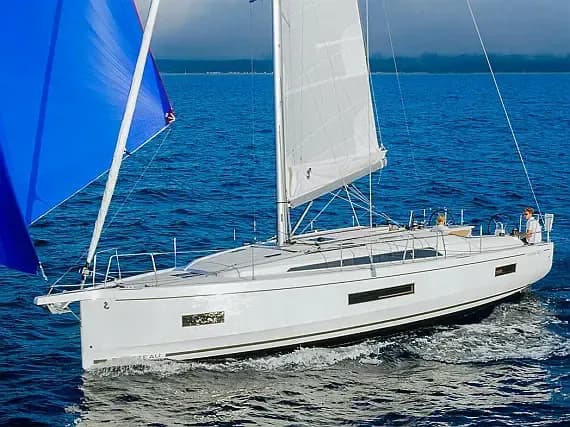 Oceanis 40.1 in Preveza Main Port - Photo 1